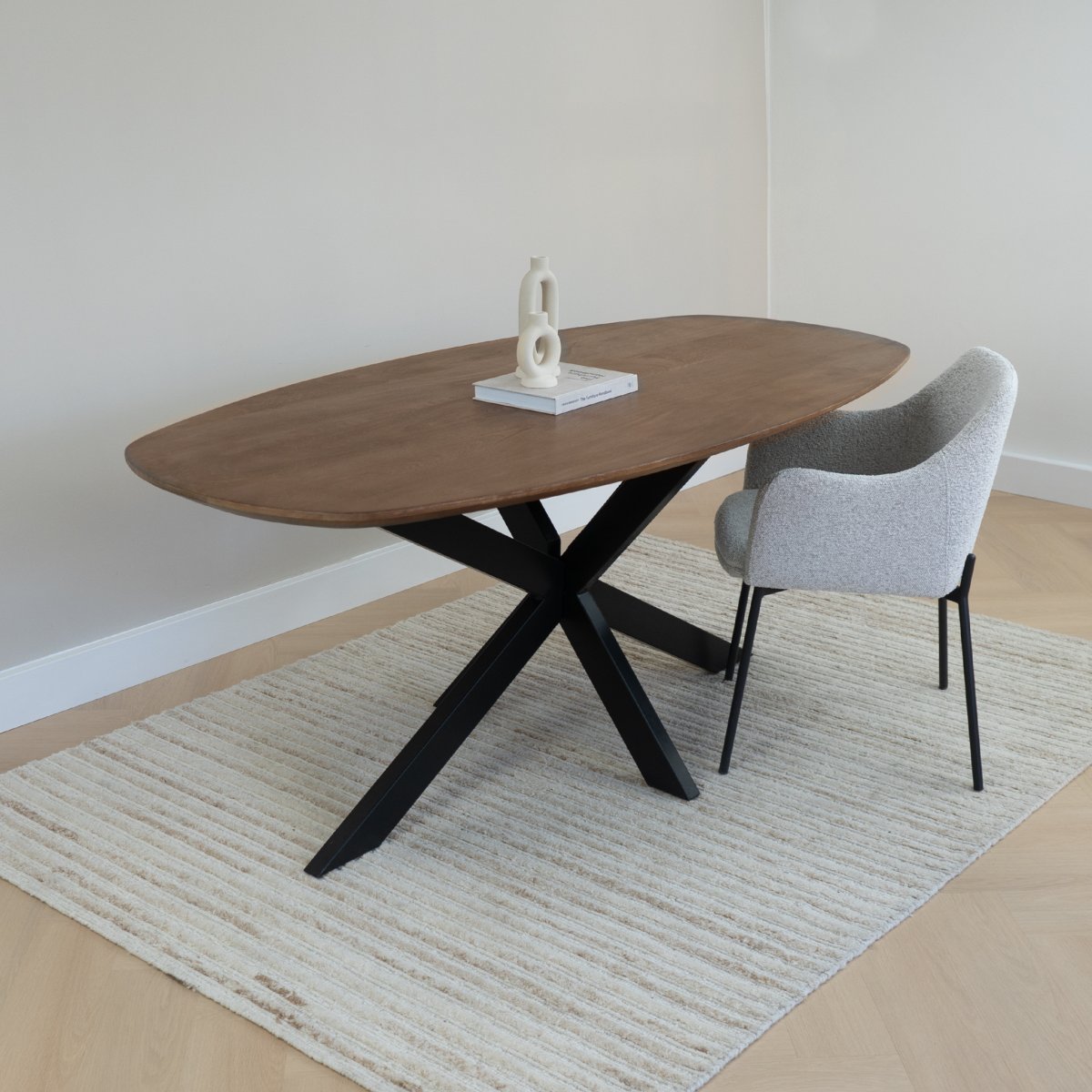 QUVIO Eettafel Sofia – Deens Ovaal – 180 x 90 cm – Stalen kruispoot – FSC® gecertificeerd mangohout – Bruin - Afbeelding 5