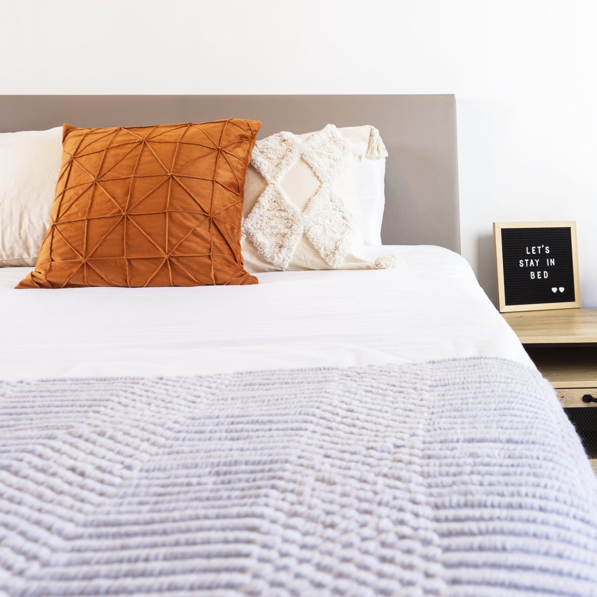 QUVIO Kussenhoes geruit met driehoek – Fluweel – 50 x 50 cm – Oranje - Afbeelding 5